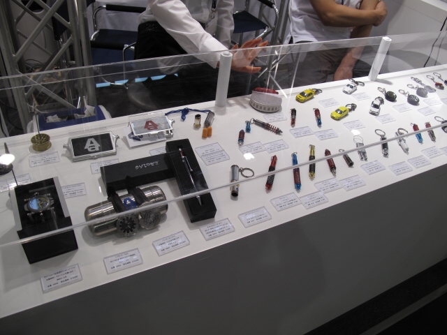 AUTOart（オートアート）の製品群～キーチェーン、インタークーラー カードホルダー