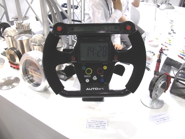 AUTOart（オートアート）～ステアリング LCD クロック（壁掛タイプ）